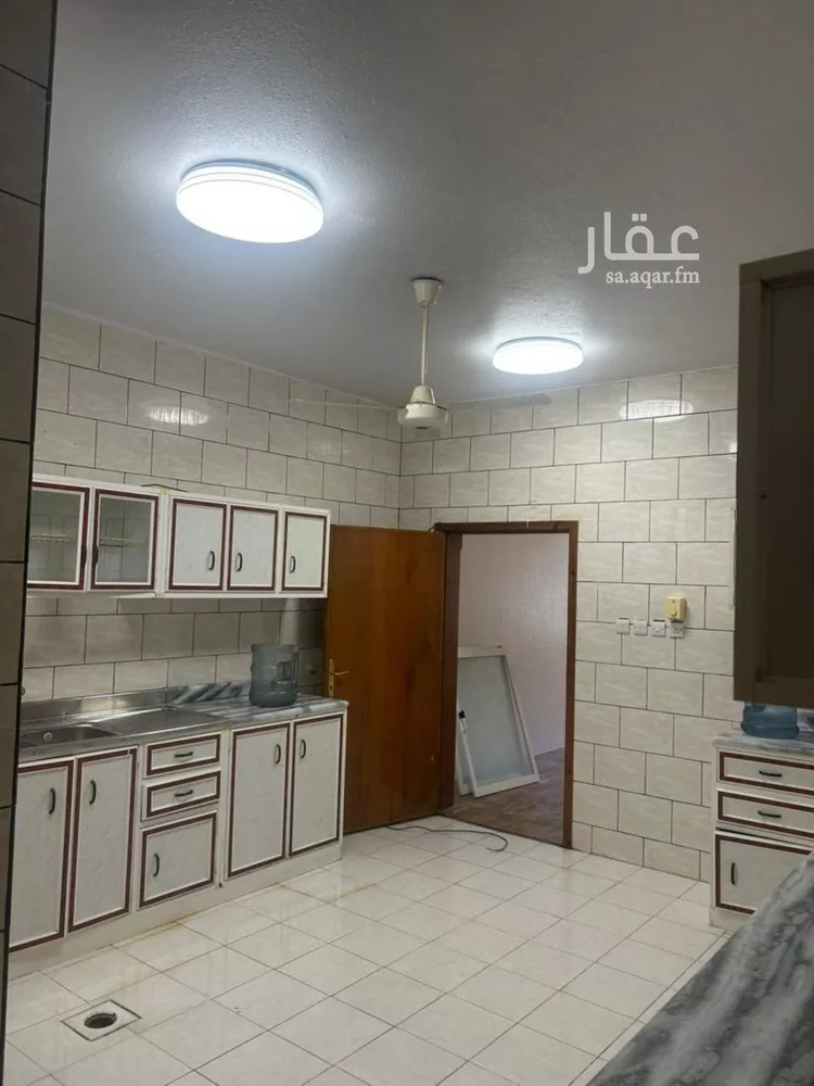 شقة للإيجار في شارع عبدالرحمن ابن طارق, حي الحضارى, مدينة خميس مشيط, منطقة عسير صورة 3