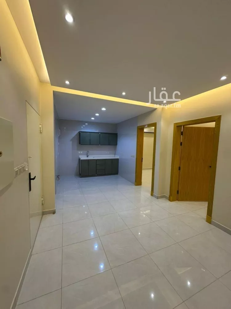 شقة للإيجار في شارع عبدالرحمن بن شقران, حي الضباط, مدينة الرياض, منطقة الرياض صورة 3