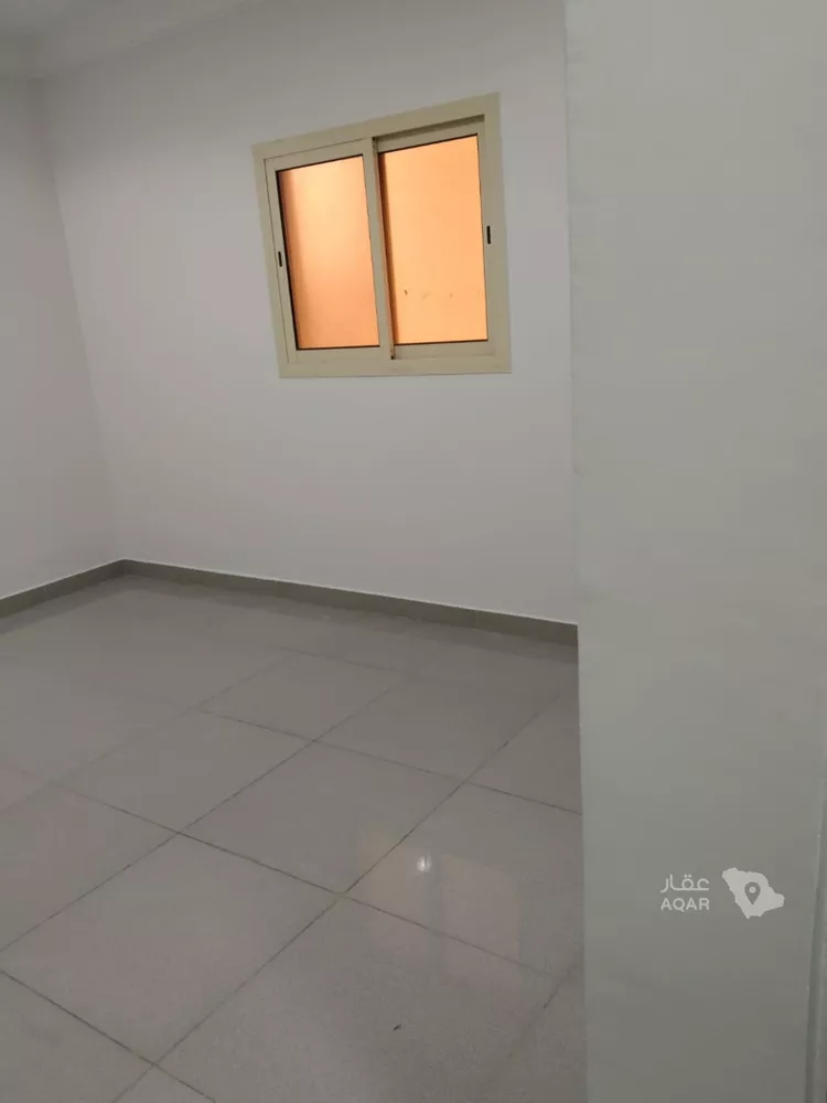شقة للإيجار في شارع هجر, حي الضباط, مدينة الرياض, منطقة الرياض 5