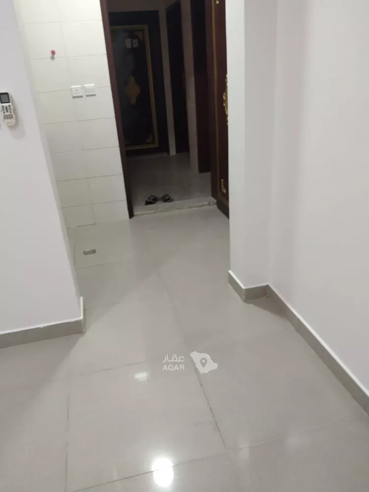 شقة للإيجار في شارع هجر, حي الضباط, مدينة الرياض, منطقة الرياض 16