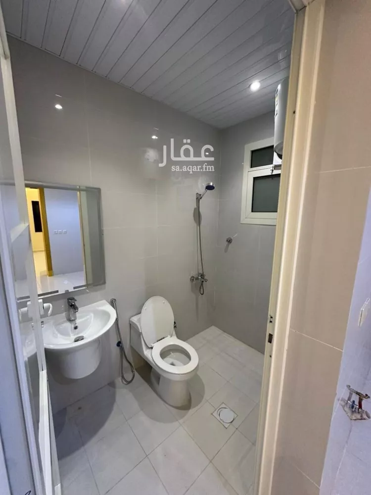 شقة للإيجار في شارع عبدالرحمن بن شقران, حي الضباط, مدينة الرياض, منطقة الرياض صورة 4