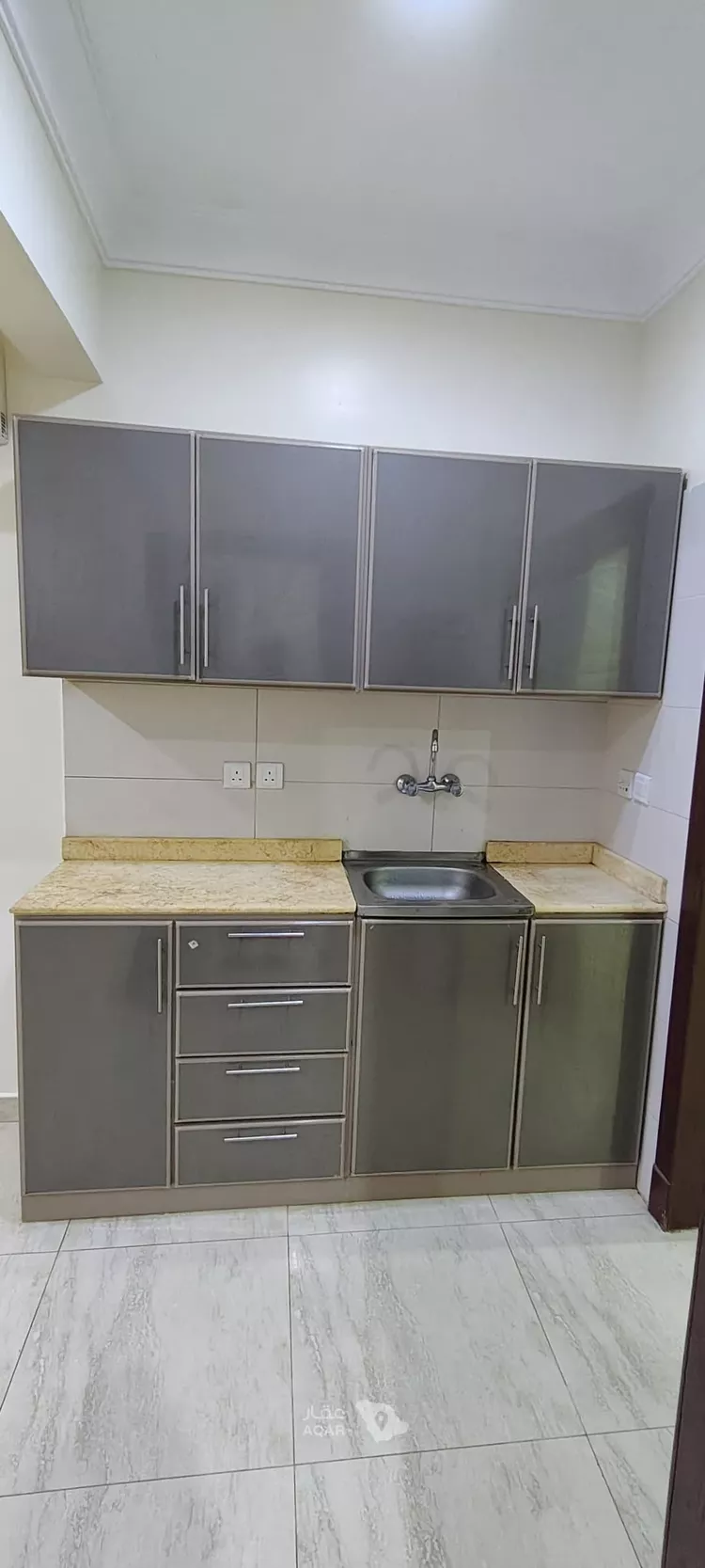 شقة للإيجار في شارع ابي الكرم, حي الضباط, مدينة الرياض, منطقة الرياض صورة 2
