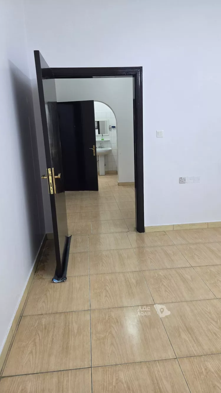 شقة للإيجار في شارع خالد بن الوليد الفرعي, حي الشهداء, مدينة الرياض, منطقة الرياض 5