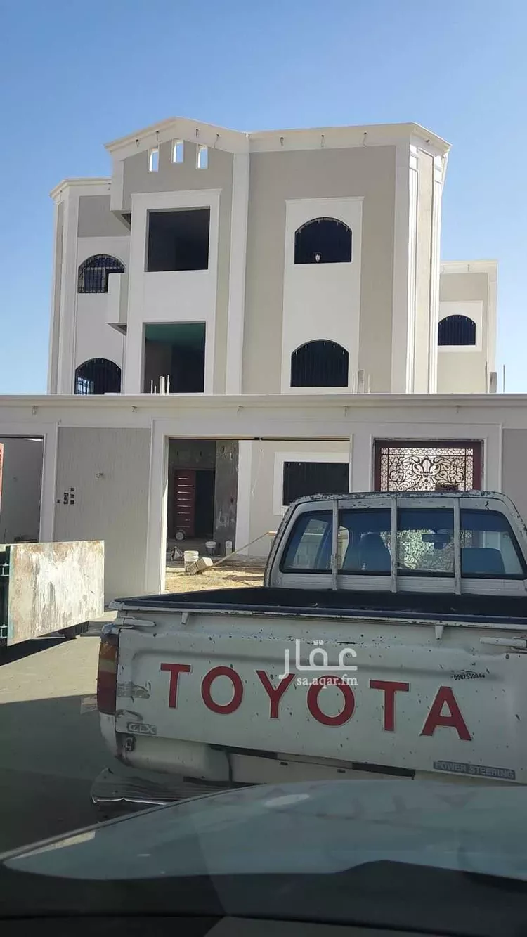 عمارة للبيع في شارع ام برقة ، حي المحالة ، ابها ، منطقة عسير