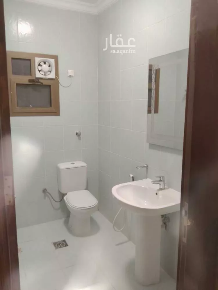 شقة للإيجار في شارع اسماعيل بن عبيد الله بن ابي المهاجر, حي السيح, مدينة المدينة المنورة, منطقة المدينة المنورة صورة 3