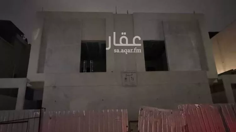 فيلا للبيع في شارع جبير ابن مطعم, حي العزيزية, مدينة الدمام, المنطقة الشرقية