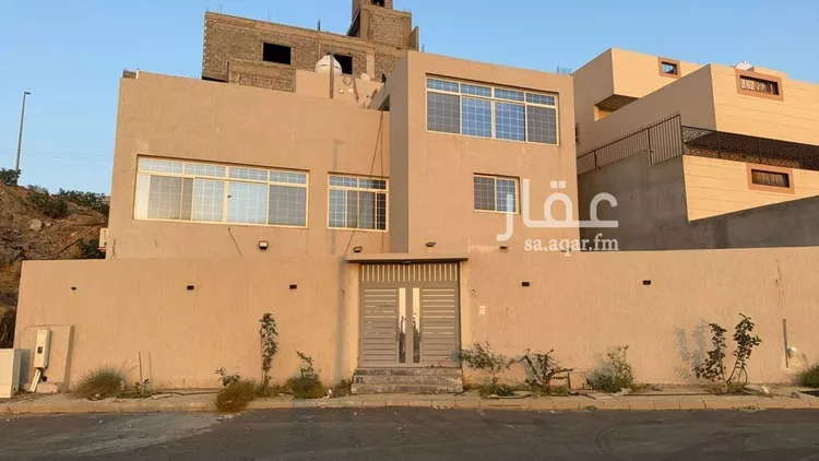 فيلا للبيع في شارع النمور, حي الهدا, مدينة الطائف, منطقة مكة المكرمة صورة 2