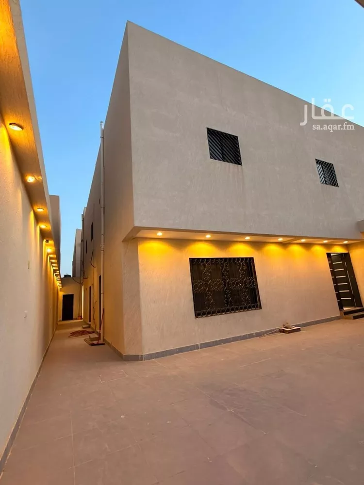 فيلا للبيع في شارع جنادة بن مالك, حي العوالي, مدينة الرياض, منطقة الرياض صورة 2