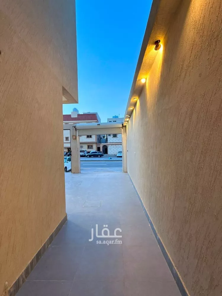 فيلا للبيع في شارع جنادة بن مالك, حي العوالي, مدينة الرياض, منطقة الرياض صورة 3