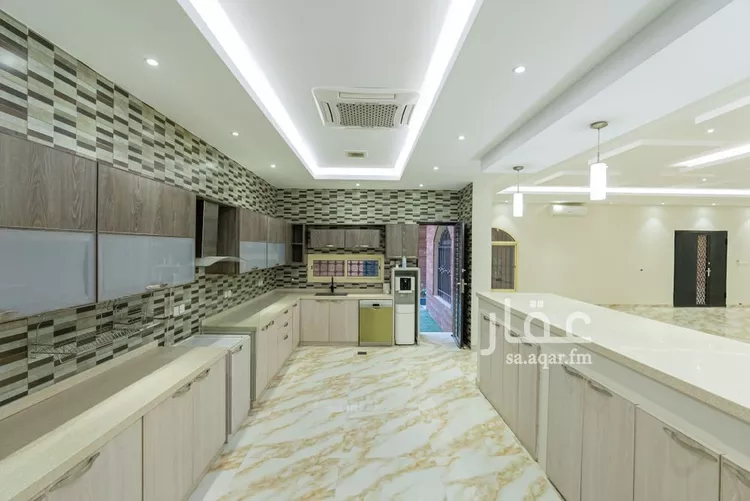 Villa for Sale in Riyadh Al Arid 9