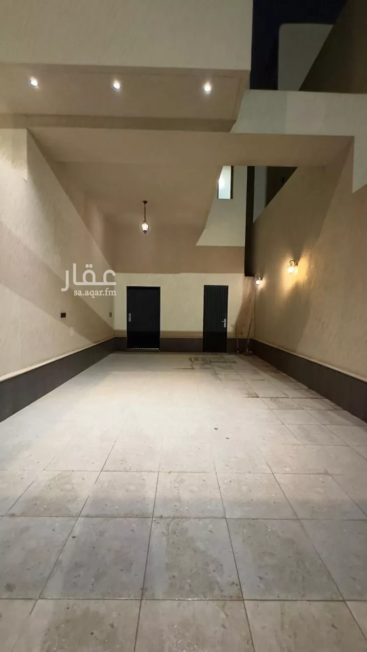 Floor for Sale in Riyadh Ar Rimal 13