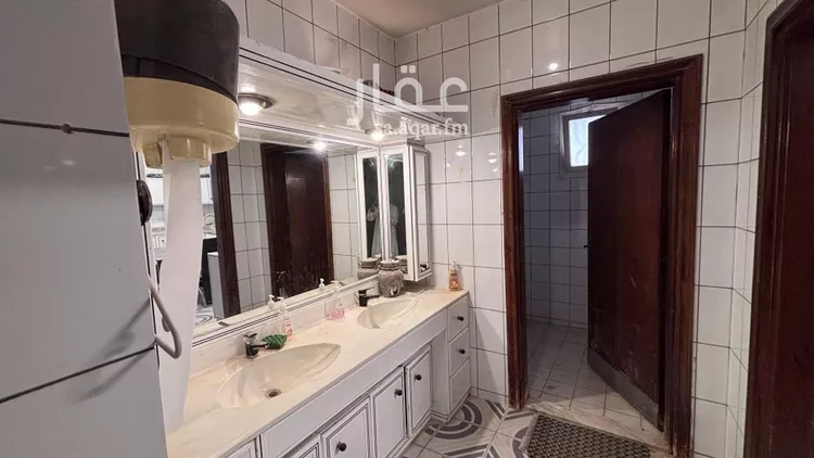 فيلا للبيع في شارع ابن جرير الطبري, حي نمار, مدينة الرياض, منطقة الرياض صورة 5