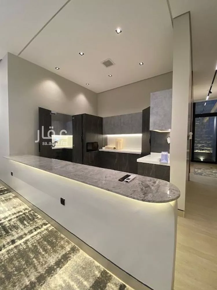 Floor for Sale in Riyadh Al Arid 8