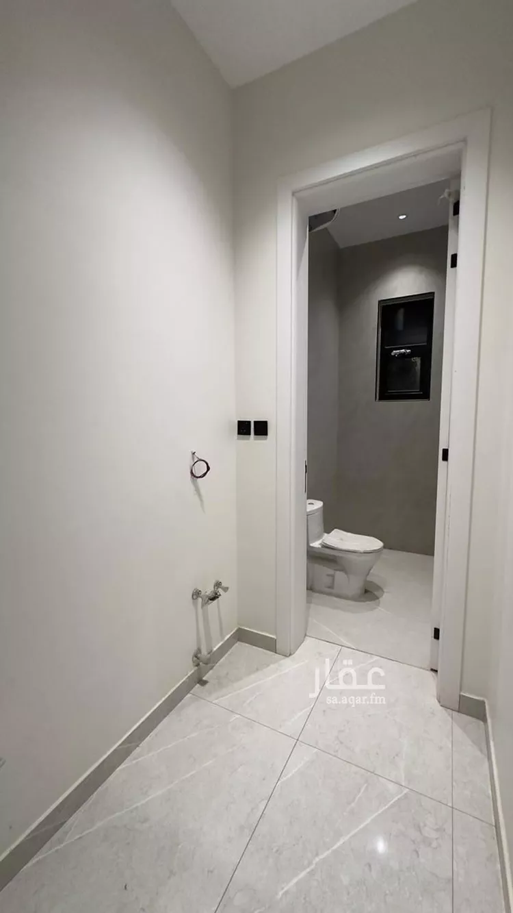 Floor for Sale in Riyadh Ar Rimal 12