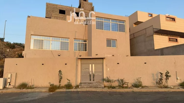 فيلا للبيع في شارع النمور, حي الهدا, مدينة الطائف, منطقة مكة المكرمة صورة 2