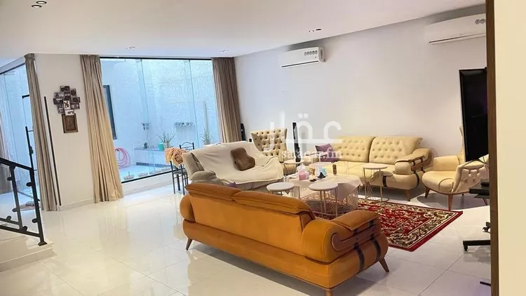 فيلا للبيع في شارع عبدالملك ابن يعلي الليثى, حي شوران, مدينة المدينة المنورة, منطقة المدينة المنورة 6