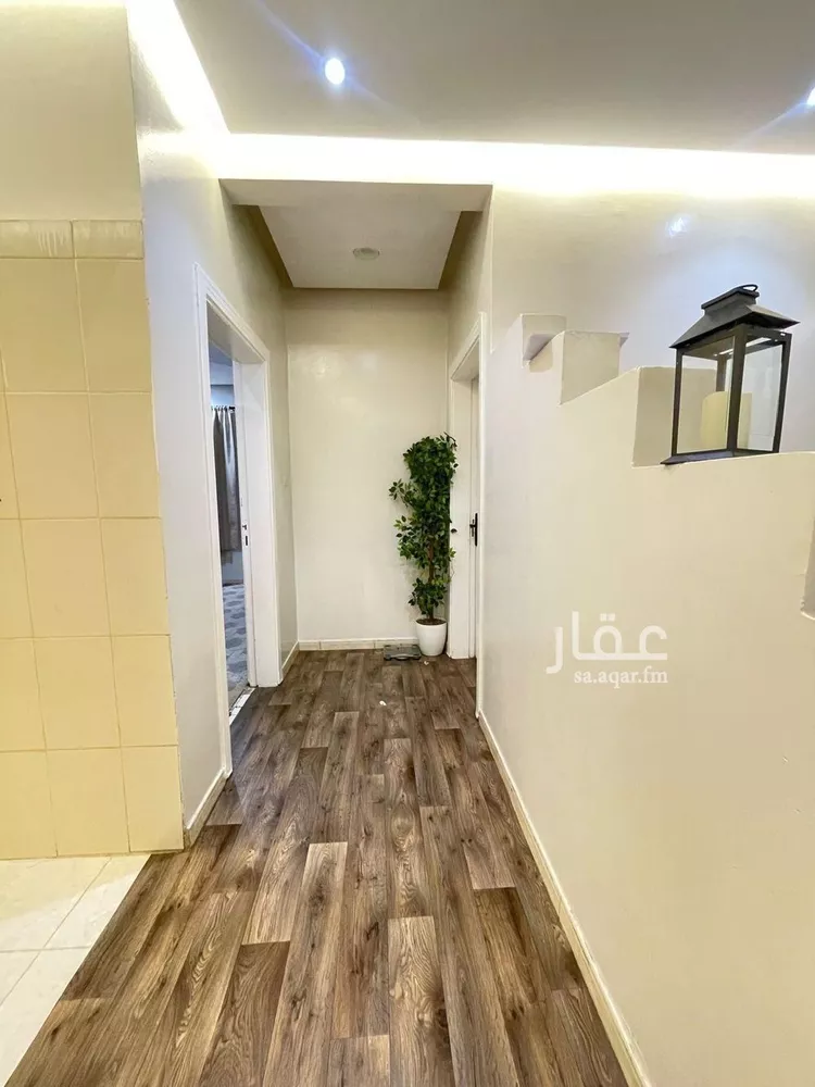 عمارة للبيع في شارع  ابي حنيفه, حي العريجاء الغربي, مدينة الرياض, منطقة الرياض صورة 3