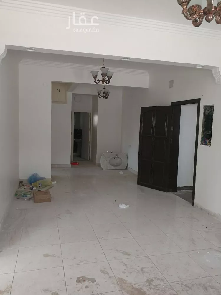 فيلا للبيع في شارع مطلق عبدالخالق, حي الملز, مدينة الرياض, منطقة الرياض صورة 2