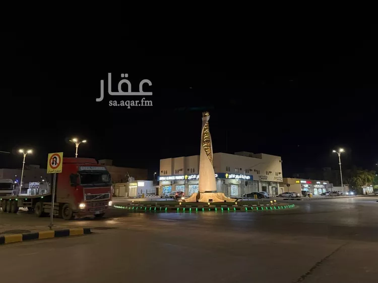 عمارة للبيع في شارع الملك خالد بن عبدالعزيز, حي الورود, مدينة ضرما, منطقة الرياض صورة 2