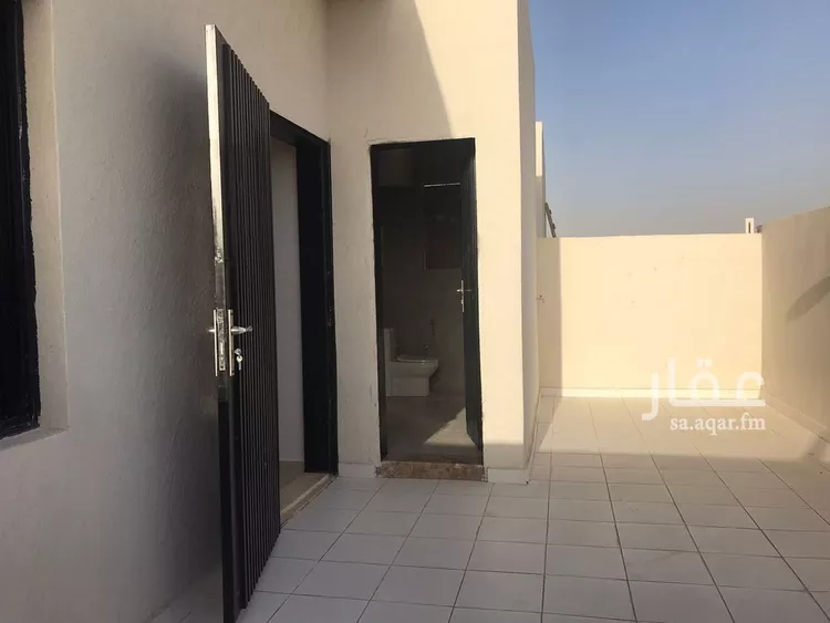 دور للبيع في شارع الشميلي, حي الجنادرية, مدينة الرياض, منطقة الرياض 18