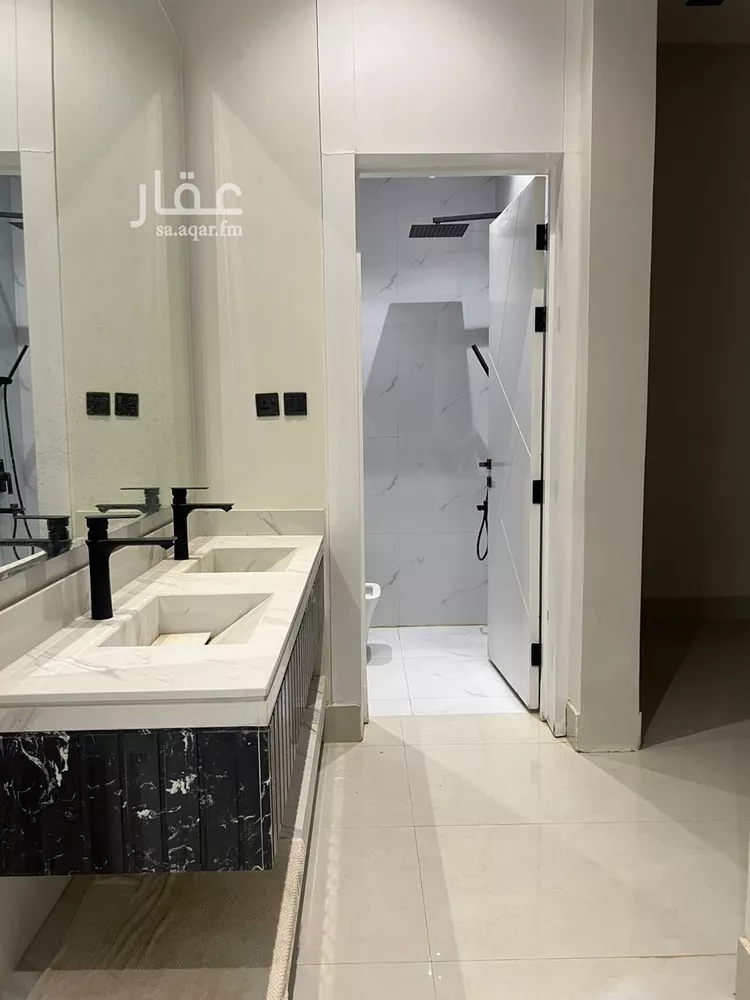 فيلا للبيع في شارع العمره, حي الجنادرية, مدينة الرياض, منطقة الرياض 10