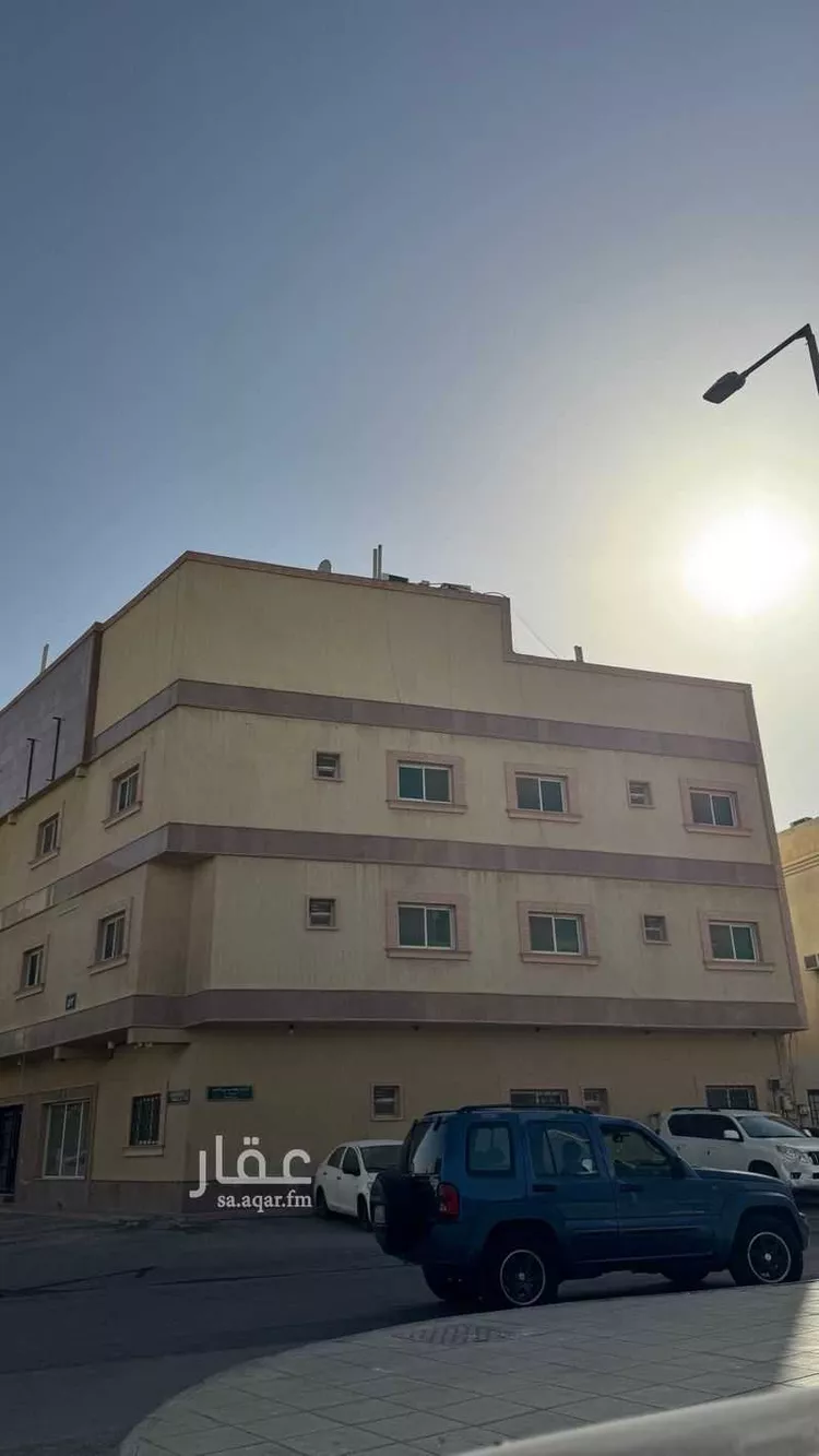 عمارة للبيع في شارع جندب بن كعب, حي الضباط, مدينة الرياض, منطقة الرياض صورة 3