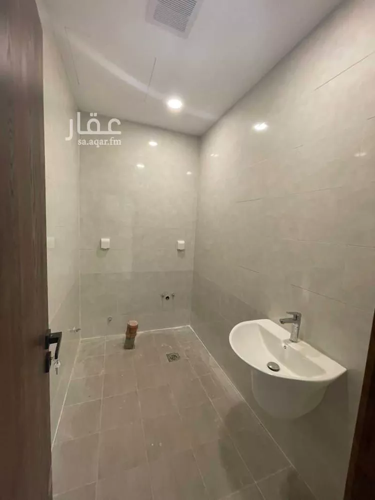 Villa for Rent in Riyadh Al Janadriyah 11
