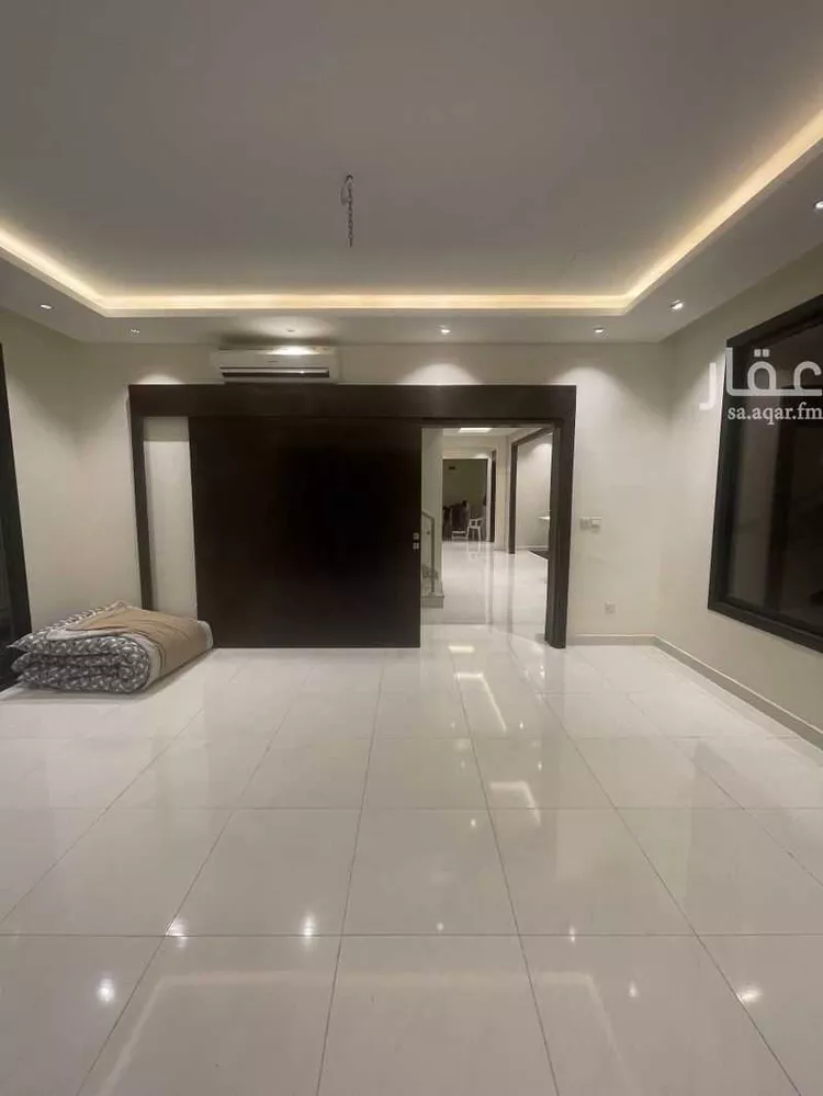 Villa for Sale in Riyadh Al Janadriyah 7