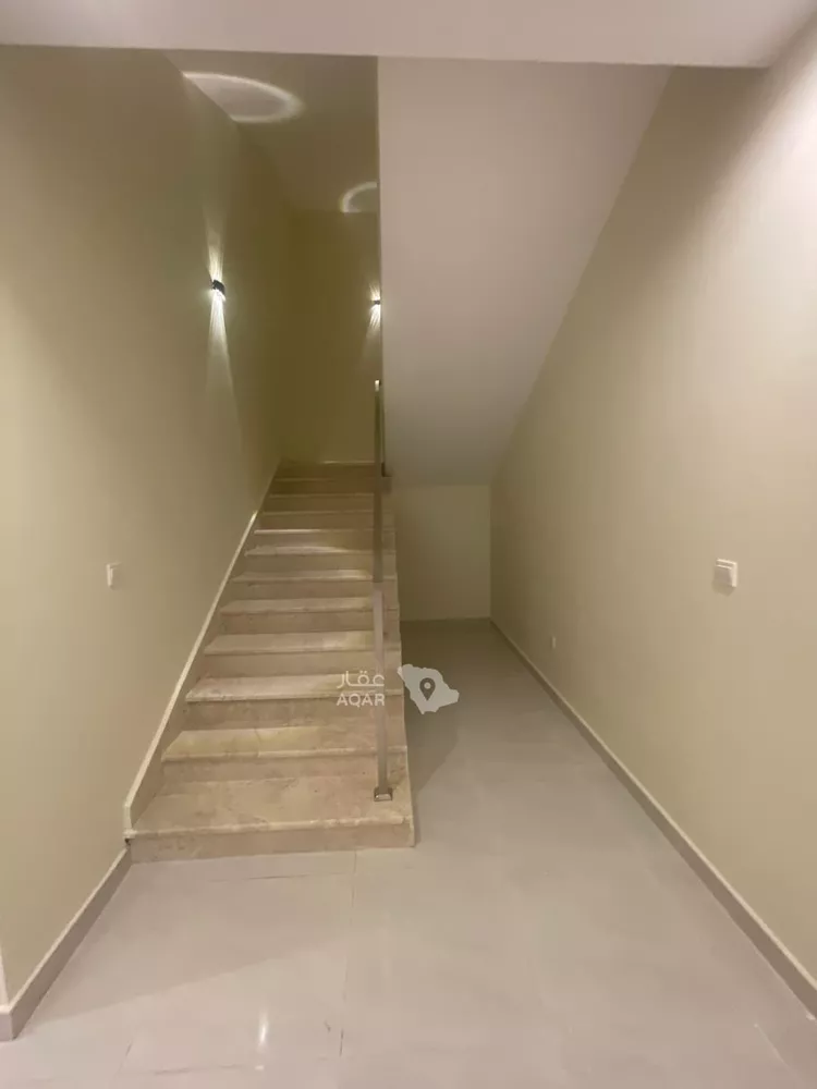 Villa for Rent in Riyadh Al Janadriyah 15