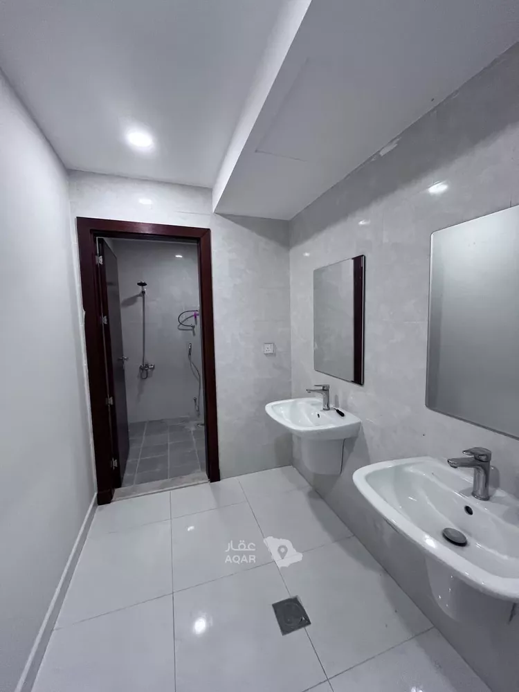 Villa for Rent in Riyadh Al Janadriyah 10