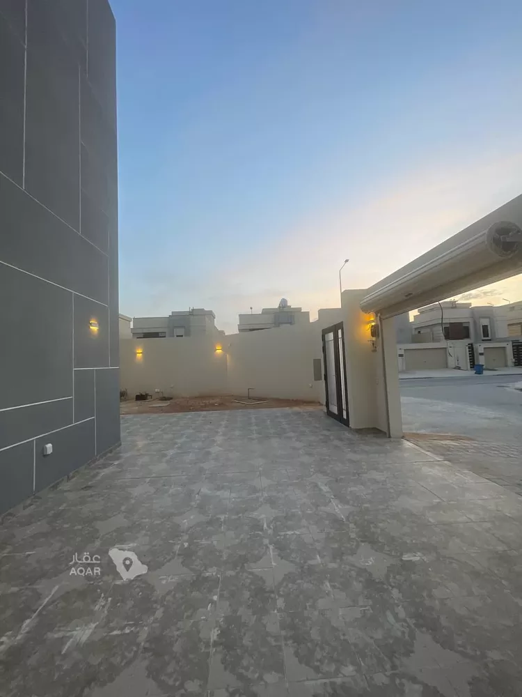 Villa for Rent in Riyadh Al Janadriyah 4