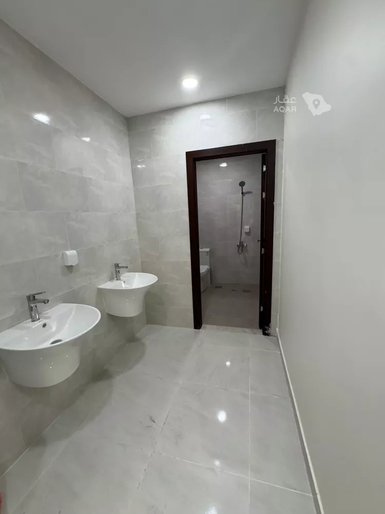 Villa for Rent in Riyadh Al Janadriyah 9