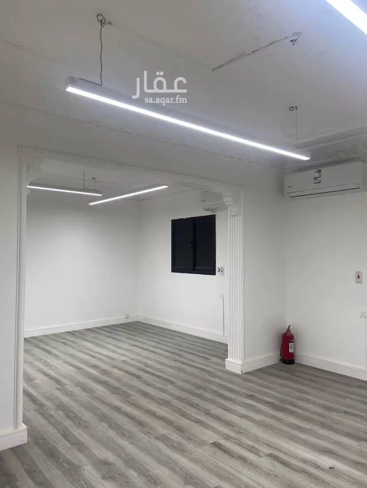 مكتب تجاري للإيجار في شارع الأمير أحمد بن عبدالعزيز ، حي الورود ، الرياض ، منطقة الرياض صورة 3
