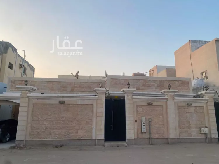 دور للإيجار في شارع عقبة بن كعب, حي ضاحية الملك فهد, مدينة الدمام, المنطقة الشرقية
