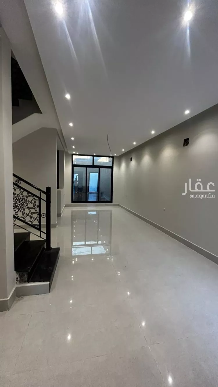 فيلا للبيع في شارع انس الحرثي, حي ضاحية الملك فهد, مدينة الدمام, المنطقة الشرقية صورة 3