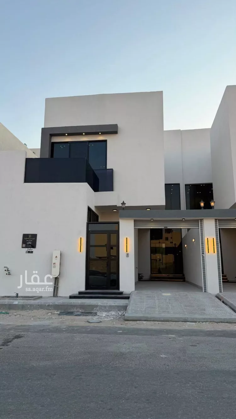 Villa for Sale in Al Hofuf Jonob Mansobi Al Taleem