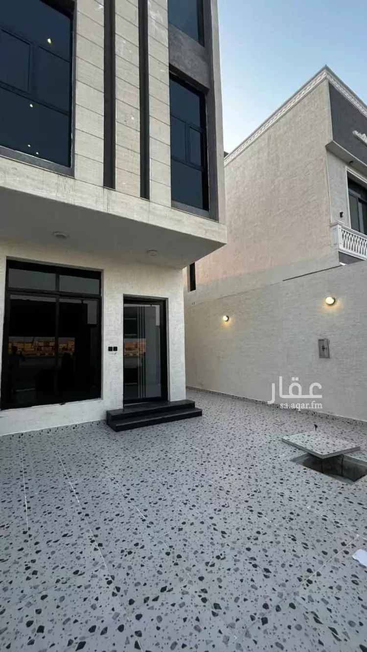 فيلا للبيع في شارع انس الحرثي, حي ضاحية الملك فهد, مدينة الدمام, المنطقة الشرقية صورة 4