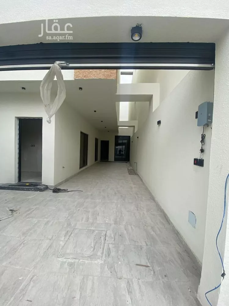 فيلا للبيع في شارع ربيعة بن السكن, حي الأمواج, مدينة الخبر, المنطقة الشرقية صورة 2