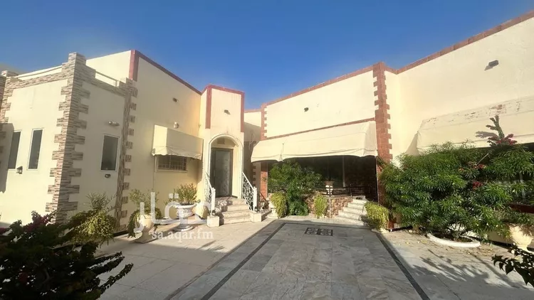 فيلا للبيع في حي الحمراء, مدينة الدمام, المنطقة الشرقية 1 صورة