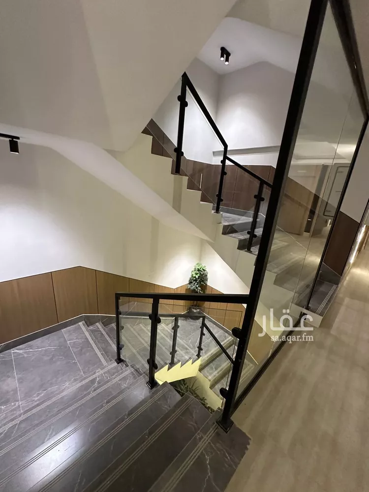 عمارة للبيع في شارع أبي برزة الأسلمي, حي الضباط, مدينة الرياض, منطقة الرياض 6