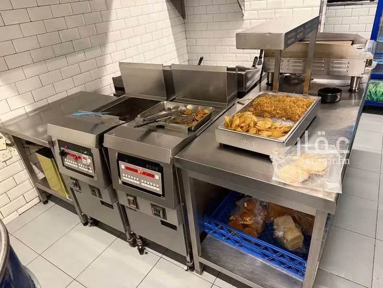محل للإيجار في شارع طريف, حي الإزدهار, مدينة الرياض, منطقة الرياض صورة 2