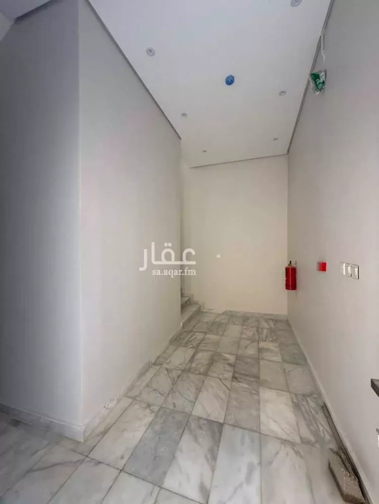 مكتب تجاري للإيجار في شارع سعود ابن فيصل, حي الملقا, مدينة الرياض, منطقة الرياض صورة 5