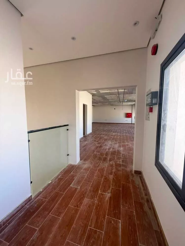 مكتب تجاري للإيجار في شارع سعود ابن فيصل, حي الملقا, مدينة الرياض, منطقة الرياض صورة 4