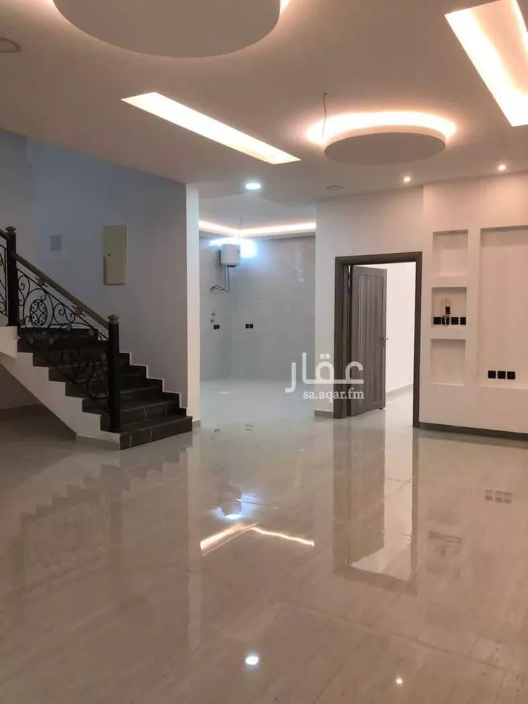 فيلا للبيع في شارع عبدالرحمن ابن كعب الانصاري, حي اللؤلؤ, مدينة الخبر, المنطقة الشرقية 1 صورة