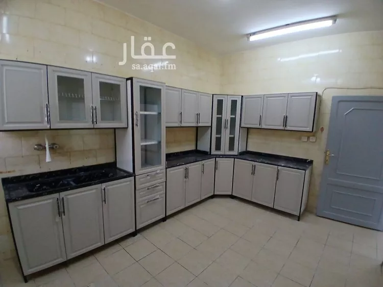 شقة للإيجار في شارع ابن رشيق, حي الملك فيصل, مدينة الرياض, منطقة الرياض صورة 5