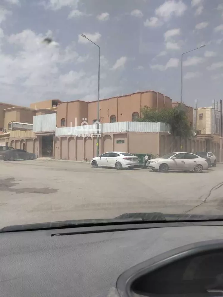 فيلا للبيع في شارع أيوب بن مكرز, حي الملك فيصل, مدينة الرياض, منطقة الرياض صورة 2