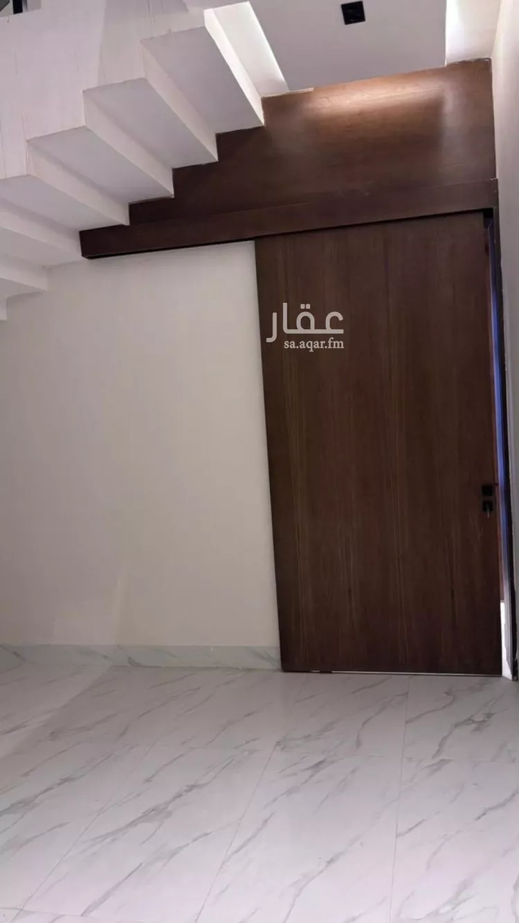 فيلا للإيجار في شارع أحمد بن أصبغ, حي الرمال, مدينة الرياض, منطقة الرياض صورة 3