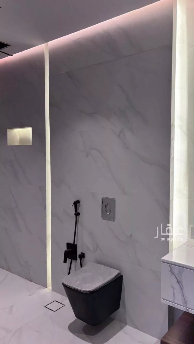 فيلا للإيجار في شارع أحمد بن أصبغ, حي الرمال, مدينة الرياض, منطقة الرياض صورة 4