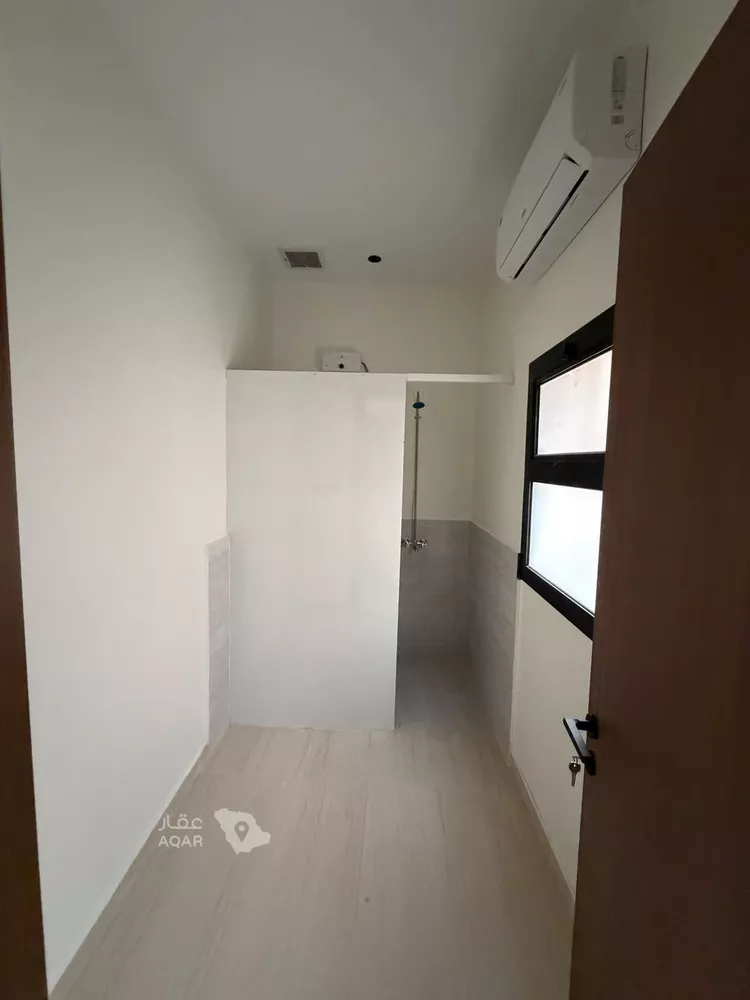 Floor for Rent in Riyadh King Faisal 7