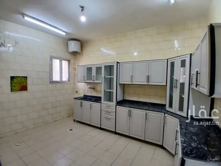 شقة للإيجار في شارع ابن رشيق, حي الملك فيصل, مدينة الرياض, منطقة الرياض صورة 2